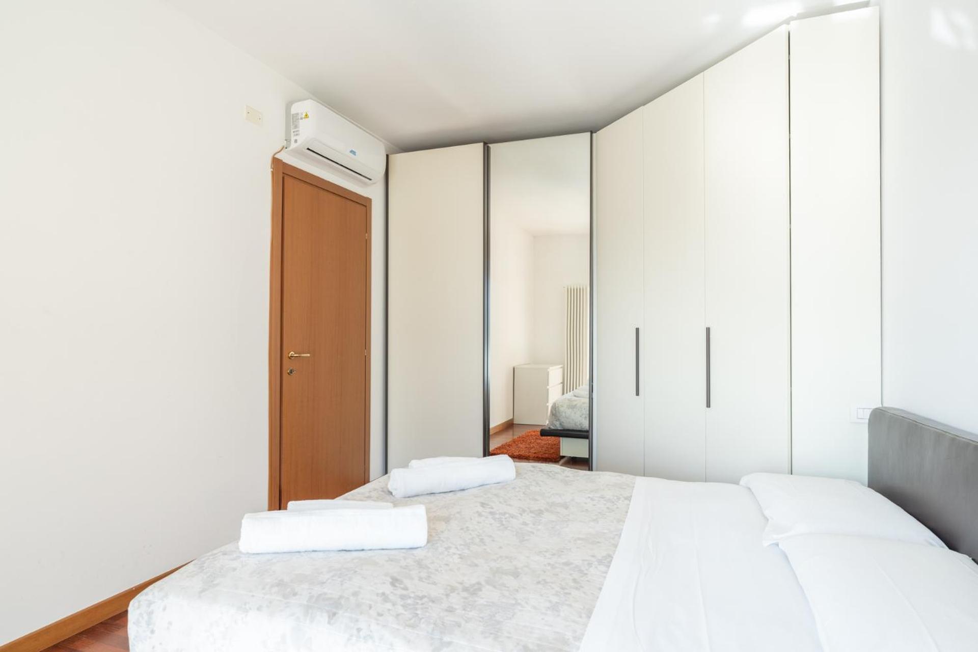 Large well-equipped appartement near Como lake Lecco Exterior foto
